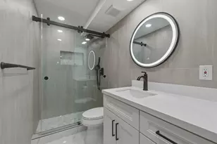 8970 S Hollybrook Blvd, Pembroke Pines, FL 33025 - Photo 4