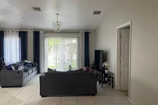5852 Azalea Cir, West Palm Beach, FL 33415 - Photo 2