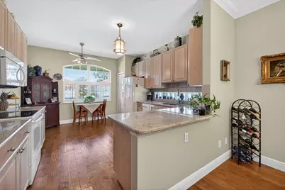 859 NW Sorrento Lane, Port Saint Lucie, FL 34986 - Photo 10