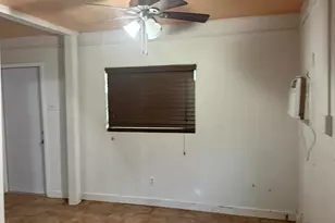 2620 SW 55th Ave, West Park, FL 33023 - Photo 6