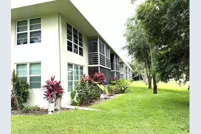 907 Cypress Terrace #201, Pompano Beach, FL 33069 - Photo 4