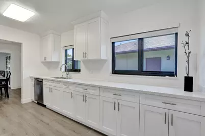 2042 SW 17th Circle, Deerfield Beach, FL 33442 - Photo 18