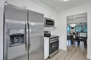 2042 SW 17th Cir, Deerfield Beach, FL 33442 - Photo 20