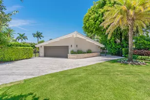 1425 Middle River Dr, Fort Lauderdale, FL 33304 - Photo 1