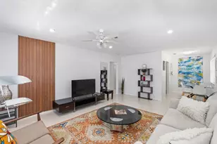 23 NE 19th Ave, Pompano Beach, FL 33060 - Photo 2