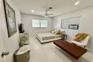 23 NE 19th Ave, Pompano Beach, FL 33060 - Photo 14