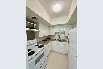 23 NE 19th Avenue, Pompano Beach, FL 33060 - Photo 10