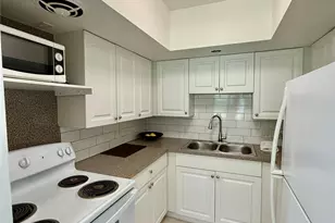 23 NE 19th Ave, Pompano Beach, FL 33060 - Photo 10