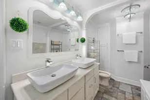 121 Queen Eugenia Ct, Hutchinson Island, FL 34949 - Photo 32