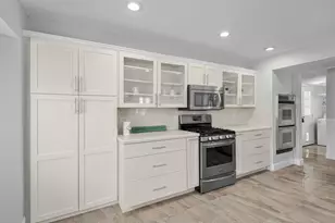 121 Queen Eugenia Ct, Hutchinson Island, FL 34949 - Photo 14