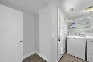 121 Queen Eugenia Ct, Hutchinson Island, FL 34949 - Photo 18