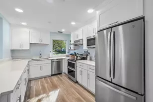 930 Dogwood Dr, Delray Beach, FL 33483 - Photo 40