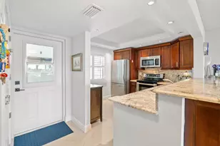930 Dogwood Dr, Delray Beach, FL 33483 - Photo 6