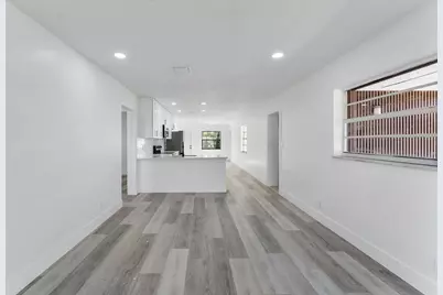 481 NW 2nd Terrace, Deerfield Beach, FL 33441 - Photo 4