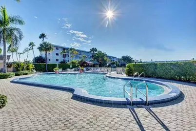 2566 S Garden Dr S #306, Lake Worth, FL 33461 - Photo 4