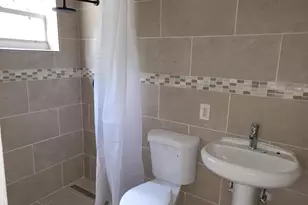 224 N 57th Ave, Hollywood, FL 33021 - Photo 6