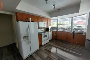 6641 Emerald Lake Dr, Miramar, FL 33023 - Photo 8