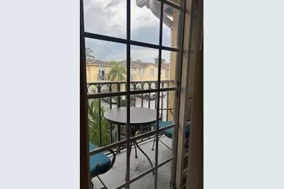 1040 Lake Shore Drive #105, Lake Park, FL 33403 - Photo 10