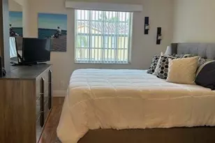 1040 Lake Shore Dr, Lake Park, FL 33403 - Photo 8