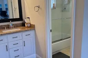 1040 Lake Shore Dr, Lake Park, FL 33403 - Photo 12