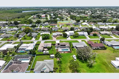 661 SE Crescent Avenue, Port Saint Lucie, FL 34984 - Photo 36