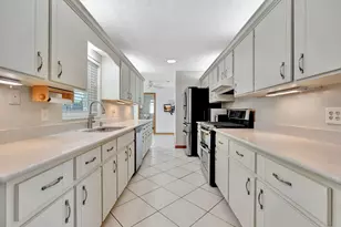 661 SE Crescent Ave, Port Saint Lucie, FL 34984 - Photo 12
