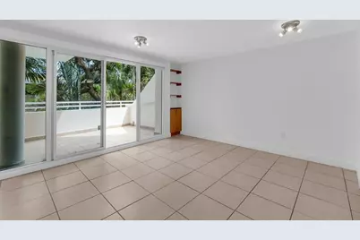 2100 Brickell Avenue #305, Miami, FL 33129 - Photo 18