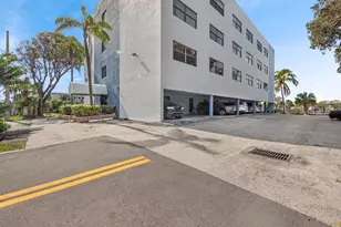 105 S Riverside Dr, Pompano Beach, FL 33062 - Photo 4
