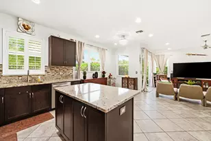 6993 Pines Cir, Coconut Creek, FL 33073 - Photo 8