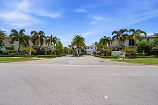 6993 Pines Cir, Coconut Creek, FL 33073 - Photo 32