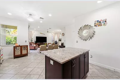 6993 Pines Circle, Coconut Creek, FL 33073 - Photo 14
