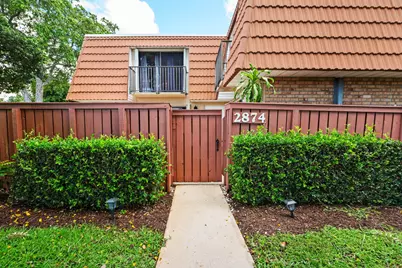 2874 Waterford Drive S, Deerfield Beach, FL 33442 - Photo 2