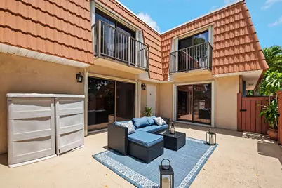 2874 Waterford Drive S, Deerfield Beach, FL 33442 - Photo 4