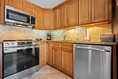 2874 Waterford Drive S, Deerfield Beach, FL 33442 - Photo 12