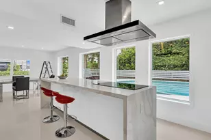 1903 Bay Dr, Pompano Beach, FL 33062 - Photo 22