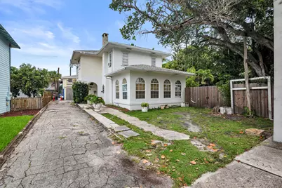 821 Omar Road, West Palm Beach, FL 33405 - Photo 1