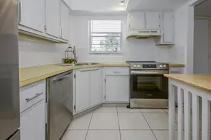 18081 SE Country Club Dr, Jupiter, FL 33469 - Photo 2