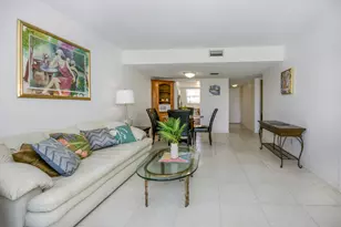 18081 SE Country Club Dr, Jupiter, FL 33469 - Photo 4