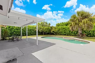 10098 Ramblewood Dr, Coral Springs, FL 33071 - Photo 20