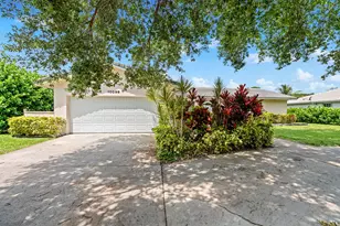 10098 Ramblewood Dr, Coral Springs, FL 33071 - Photo 28