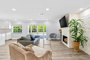 10098 Ramblewood Dr, Coral Springs, FL 33071 - Photo 8