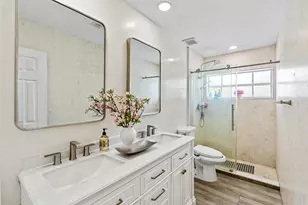 10098 Ramblewood Dr, Coral Springs, FL 33071 - Photo 14