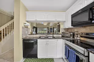 7426 Pinewalk Dr S, Margate, FL 33063 - Photo 4