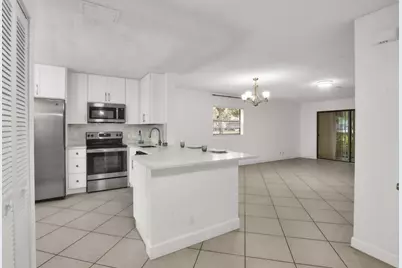 2112 NW 45th Avenue, Coconut Creek, FL 33066 - Photo 2