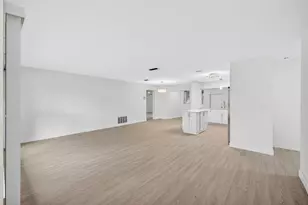 2241 SW 67th Ln, Miramar, FL 33023 - Photo 2