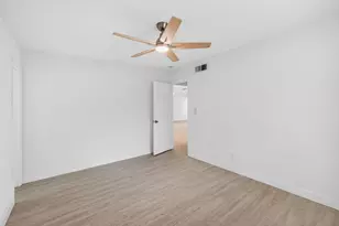 2241 SW 67th Ln, Miramar, FL 33023 - Photo 6
