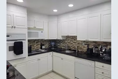 19370 Collins Avenue #623, Sunny Isles Beach, FL 33160 - Photo 2