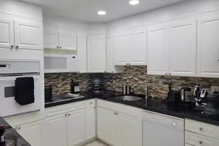 19370 Collins Ave, Sunny Isles Beach, FL 33160 - Photo 2