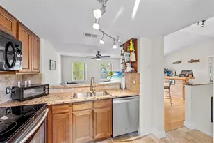 1035 Lake Shore Dr, Lake Park, FL 33403 - Photo 10