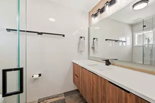 8464 Lagos De Campo Blvd, Tamarac, FL 33321 - Photo 32